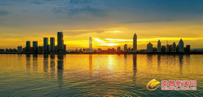 来朝阳江滩公园，感受南昌"海滨"云霞满天