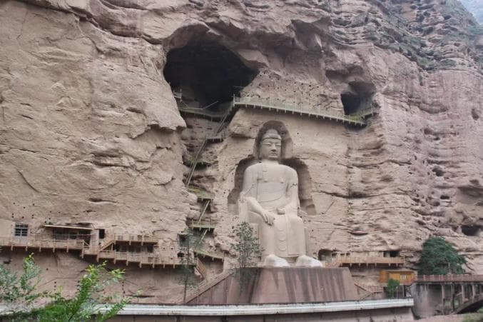 秋色正美，来打卡炳灵寺世界文化遗产旅游区国家 5A 景区吧