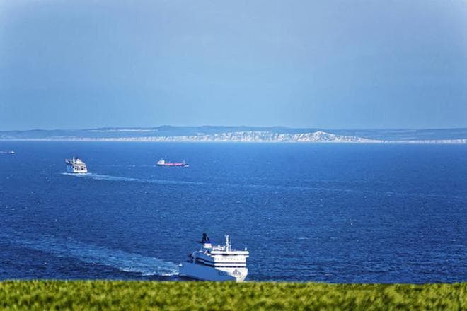 英吉利海峡：比马六甲海峡还繁忙，英国以离岛身份搅动欧洲的关键