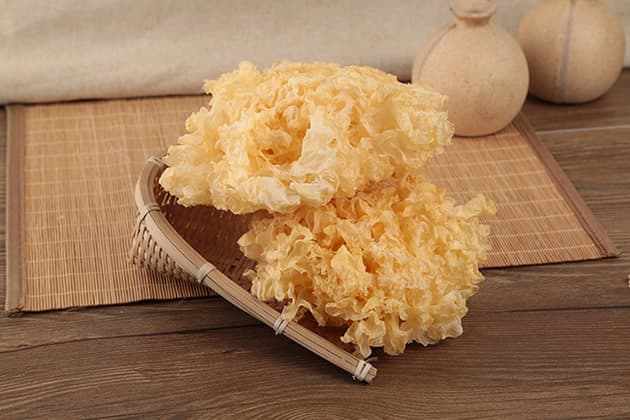 白木耳的功效与作用及常见食用菜谱