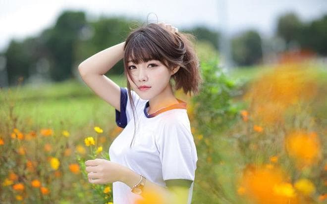 男人心里还装着前任，一般有以下4种表现，别看不出来