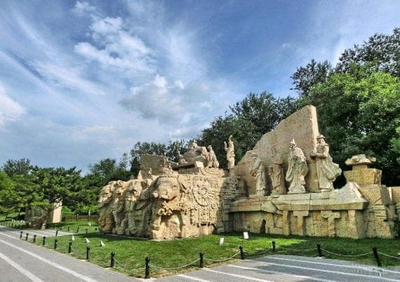 元大都城垣遗址公园：700年历史遗迹变身城市绿洲