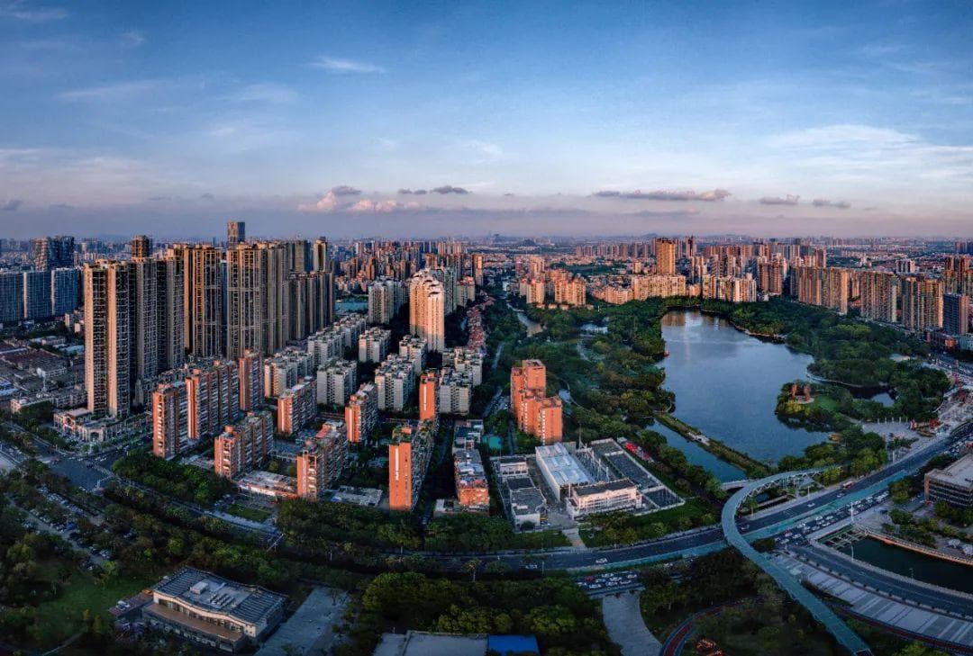 近2亿元地块拍卖再次终止背后：佛山土地市场持续萎缩，前8月成交额骤减68%