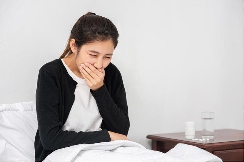 上吐下泻怎么办？一张表帮你分辨是肠胃炎、食物中毒还是感冒
