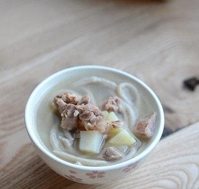 莜面条条配羊汤