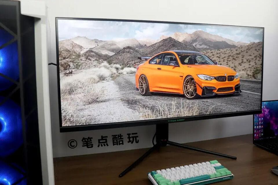 一文读懂：原装显示器底座太占地方，如何选择悬浮显示器支架？