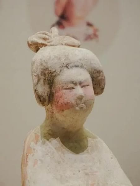 唐代玉发饰：工艺之美与情感寄托