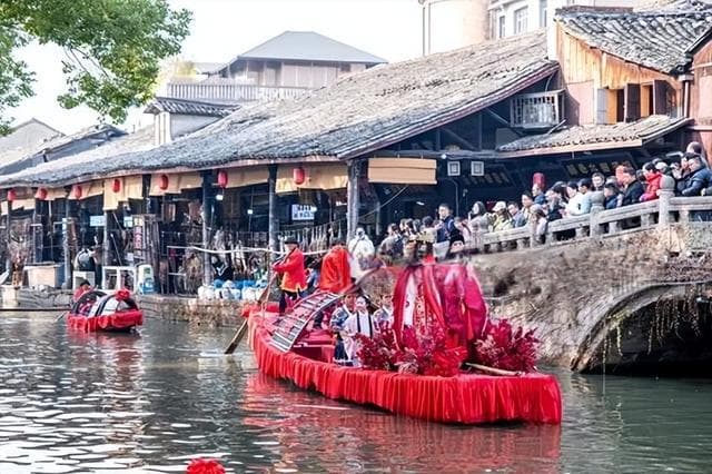 恭喜！他们结婚了！场面“顶级浪漫”！