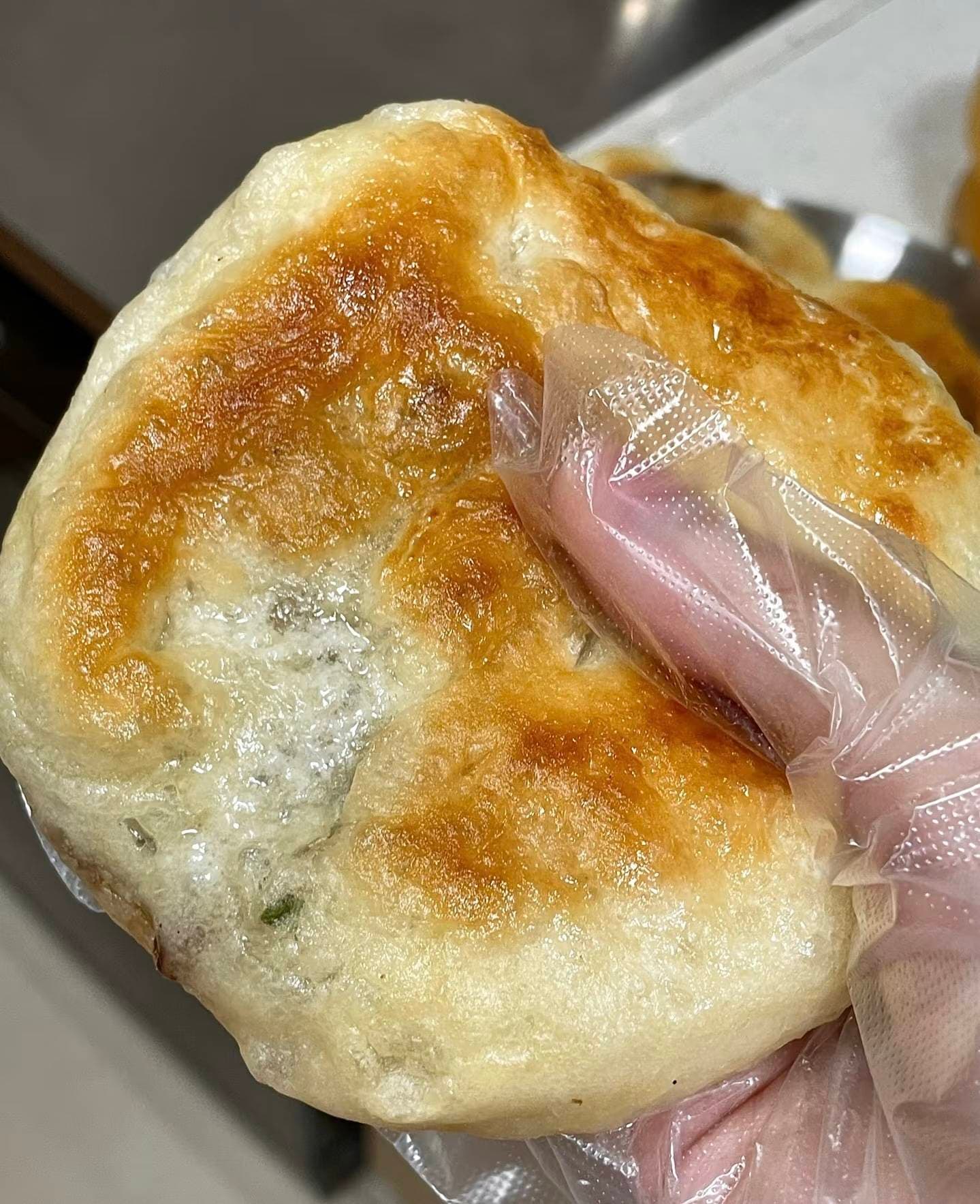 家常美味——松软鲜香的发面牛肉饼，让你的餐桌瞬间高大上！