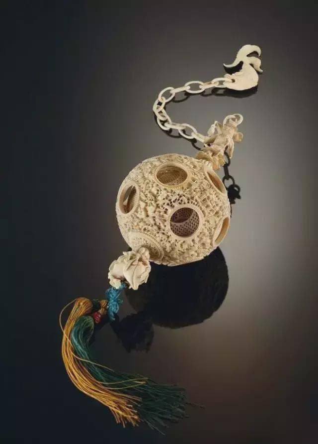 鬼工球：中国传统雕刻工艺的巅峰之作