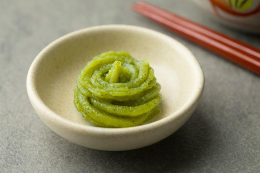 芥末调制全攻略：5种方法去苦增香，完美搭配酱油