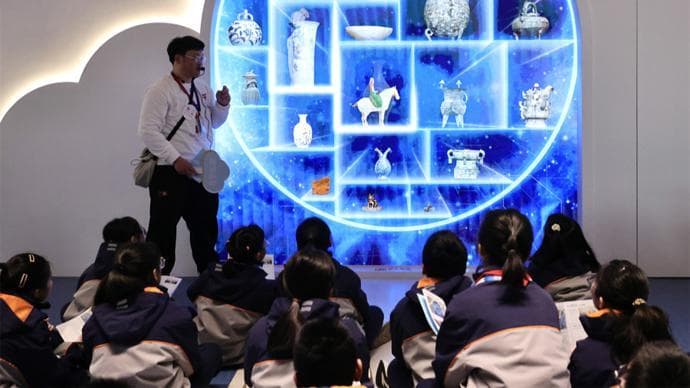 “开学第一课”搬进上博东馆，互动体验博物馆里的思政课
