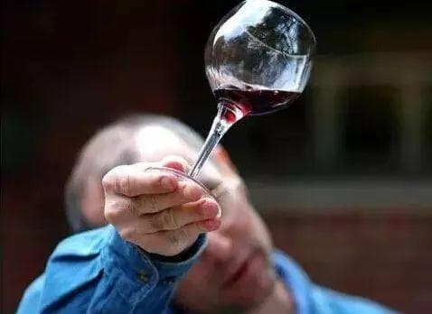 如何判断一瓶酒已经坏掉了？变成这样的一定不要再喝