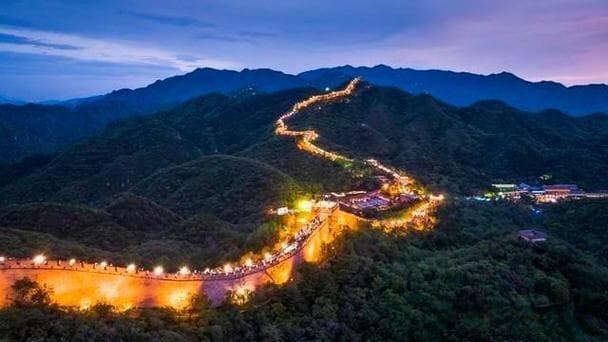 靴子搭配艺术：不同场合下的靴子选择建议