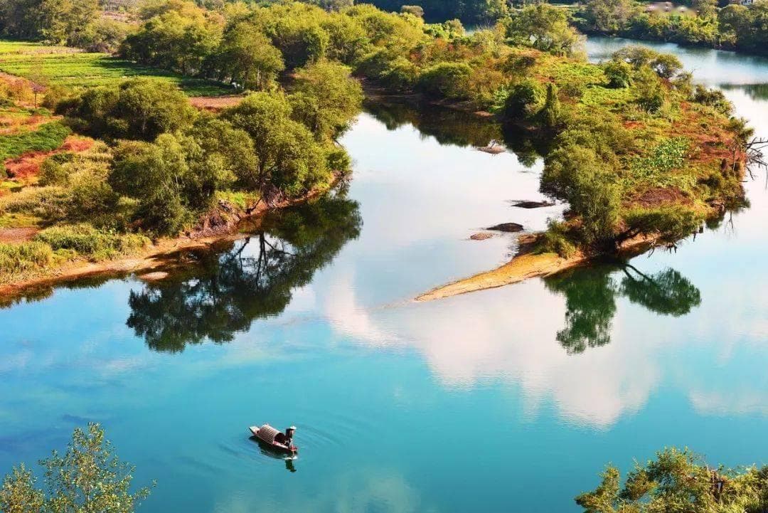 婺源旅游攻略：醉美乡村的春色与秋韵