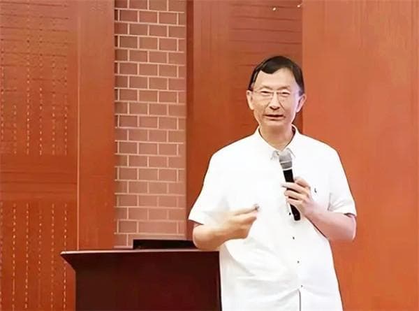 高华健：加入美国国籍，本以为是忘恩负义，却带20位博士回国