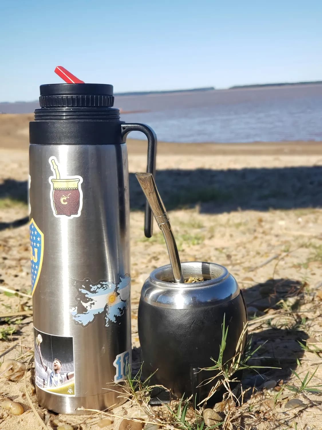 牙膏去除水瓶茶渍：摩擦剂作用原理与使用指南