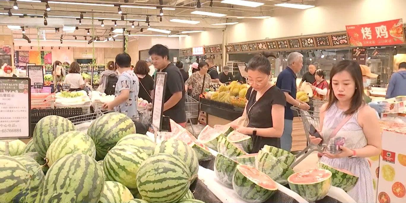 今年西瓜大降价，最便宜每斤跌破个位数！未来价格走势如何？