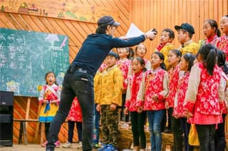 “明星+乡村”的组合出圈，走下沉路线的艺人迎来新机遇