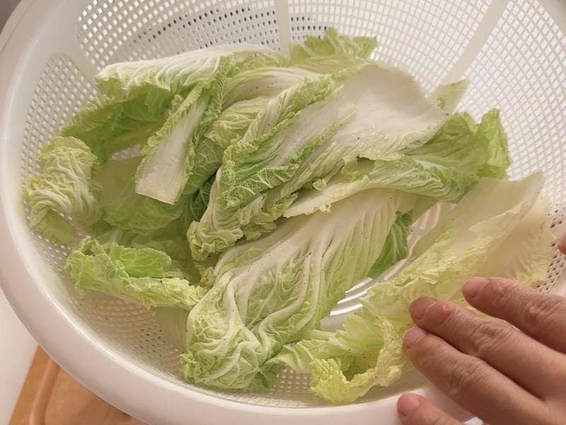 春节解腻必备：一道简单爽口的凉拌白菜丝