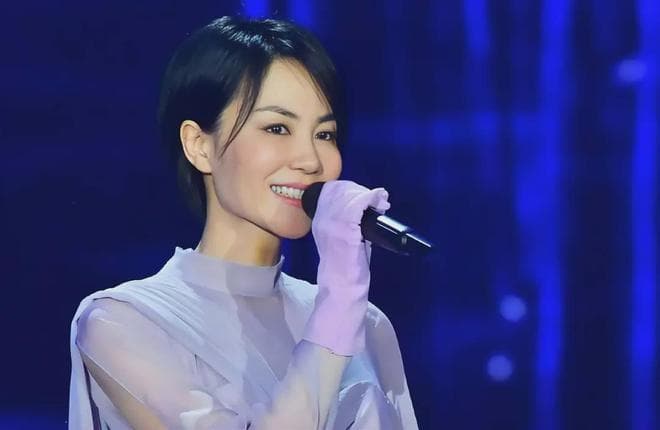 王菲春晚亮相对社会文化的影响