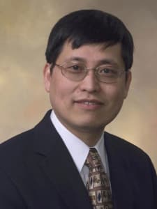 王朝阳：电池技术领域的杰出科学家