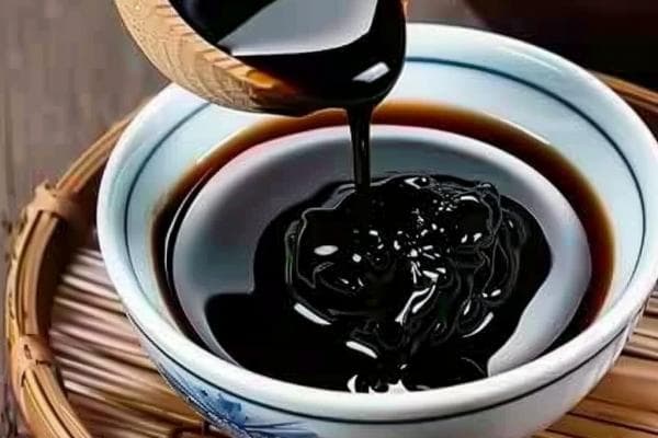 玉灵膏的功效与禁忌：传统中药方剂的全面解析