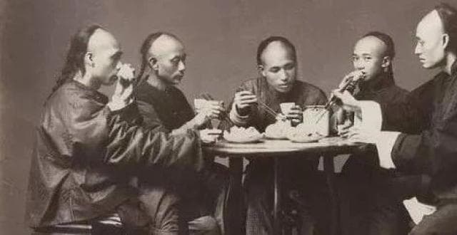 古人是如何从一人一份的分餐制，演变成同桌共食的聚餐制