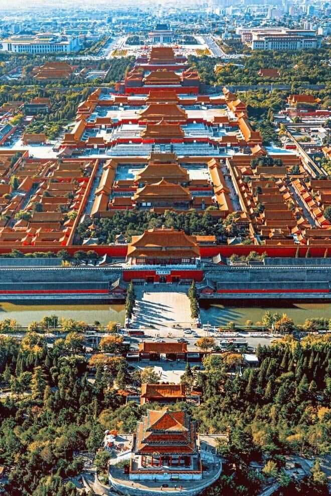 北京中轴线的建筑特色：古都的脊梁与文化传承