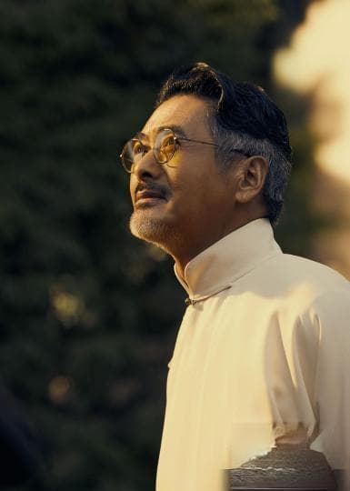 周润发：《唐探1900》中的大佬心路