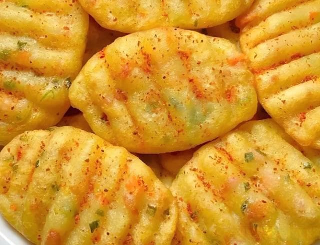 土豆除了炒土豆丝还能做什么？土豆新吃法！让您的餐桌从此不单调
