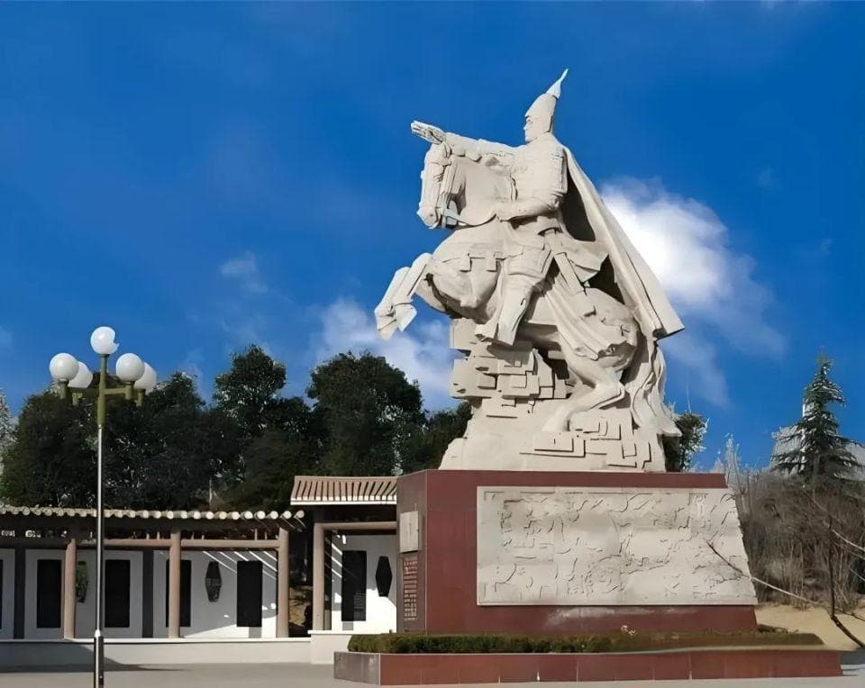 一代名将韩信是怎么死的？被宫女拿竹竿戳死，成就了两个成语