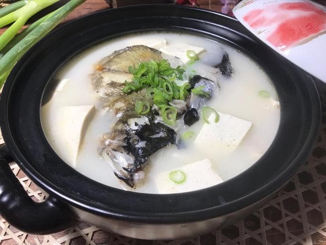 鱼头汤（鱼头豆腐时蔬汤）的做法与技巧