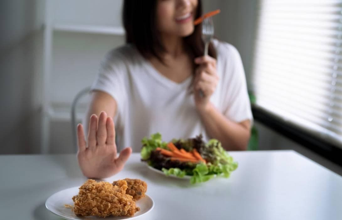 减脂期间的饮食误区：为什么吃得少却瘦不下来