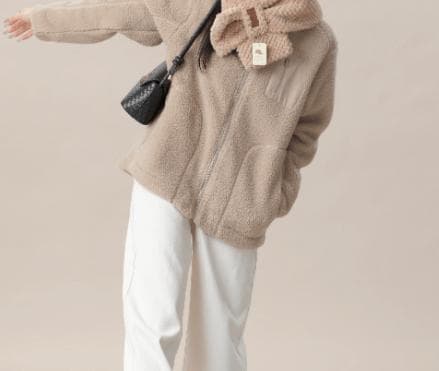 冷白皮适合穿什么颜色的衣服