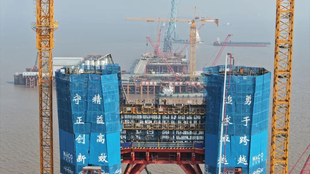 进度刷新！杭州湾跨海铁路大桥首座航道桥主塔中塔柱开始施工