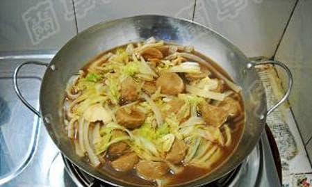 肉丸浸白菜制作全攻略：一道老少皆宜的营养佳肴