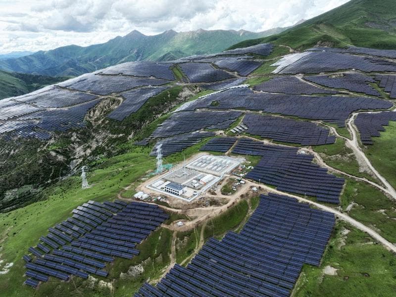 我国超高海拔高原山地光储电站并网发电
