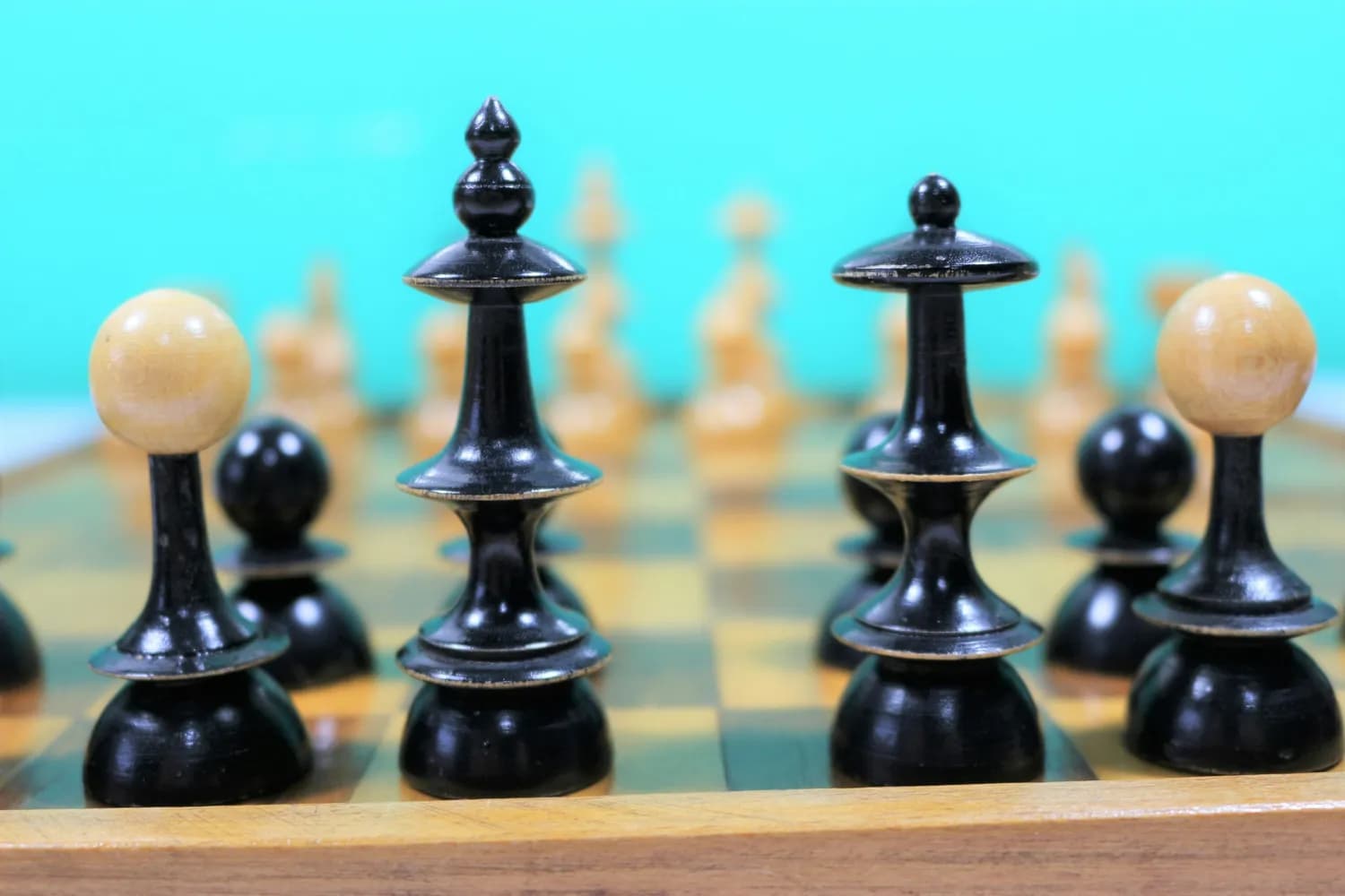 国际象棋黄金法则：从开局到残局的制胜之道