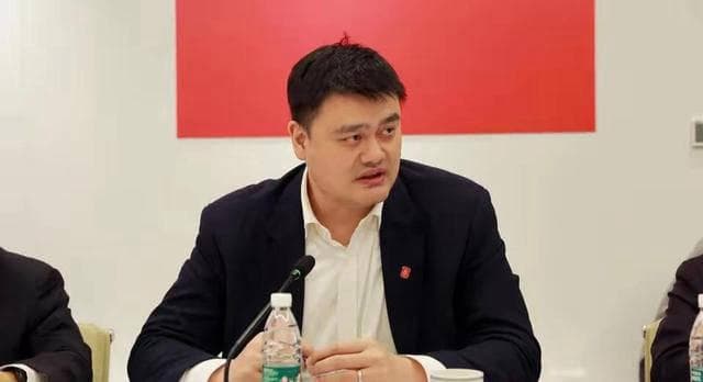 姚明离任篮协，重返上海担任新职务，名记透露最新动向