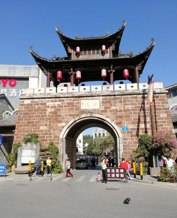 深圳十大客家古村落之一甘坑小镇：免费游览，古今交融