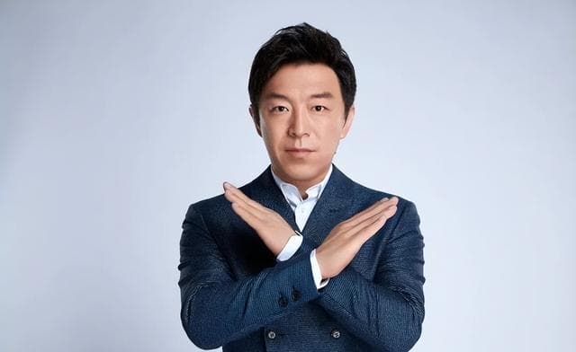 黄渤：从叛逆少年到实力派，用坚韧精神克服外貌偏见