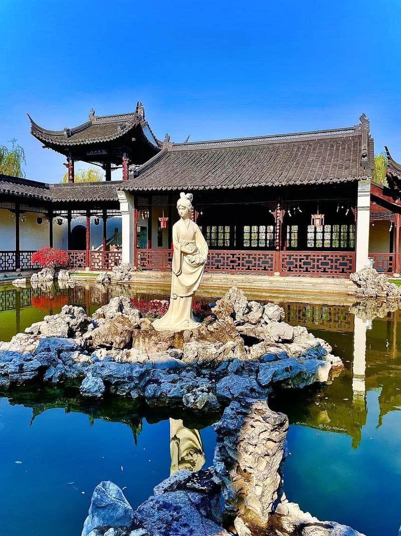 漫步莫愁湖畔，探寻南京历史文化名湖的魅力
