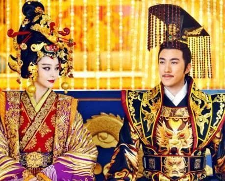 权力与性别：武则天与李世民的政治较量
