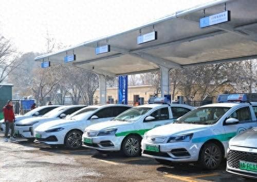如何做好充电这“桩”事？——乌鲁木齐加快布局建设充电基础设施，实现从够用到好用