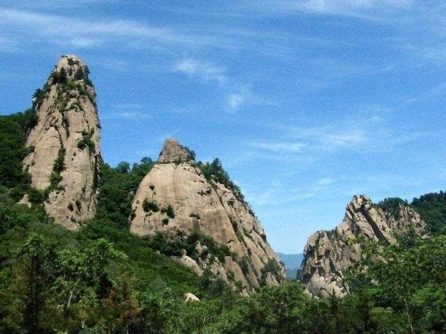 雾灵山旅游攻略：三个山门六条路线，玩转“华北物种基因库”