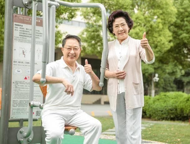 2024年“老人年龄标准”公布，这个年纪以后，就可称呼老年人了