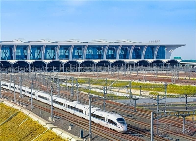 河南郑州航空港经济综合实验区：“豫”发开放 加“数”前行