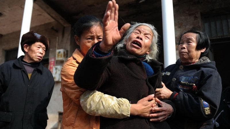 梦见已故奶奶并哭醒：传统与现代视角下的多重解读