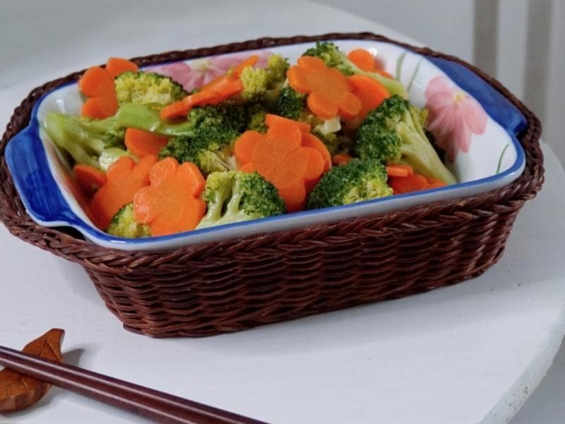 低卡饱腹又一餐西兰花🥦炒胡萝卜🥕
